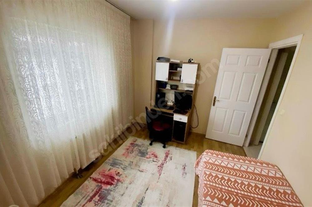 Pendik Zümrüt Sitesi'nde Satılık Geniş 3+1 Daire