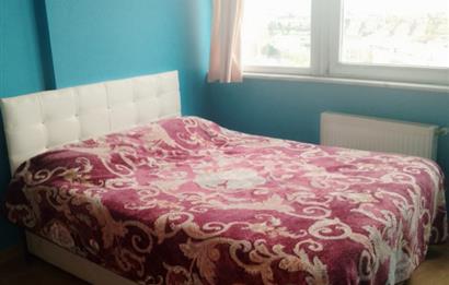 CENTURY21 WEST'TEN ÇAMLIK TERAS SİT.HAVUZLU EŞYALI 1+1 KİRALIK