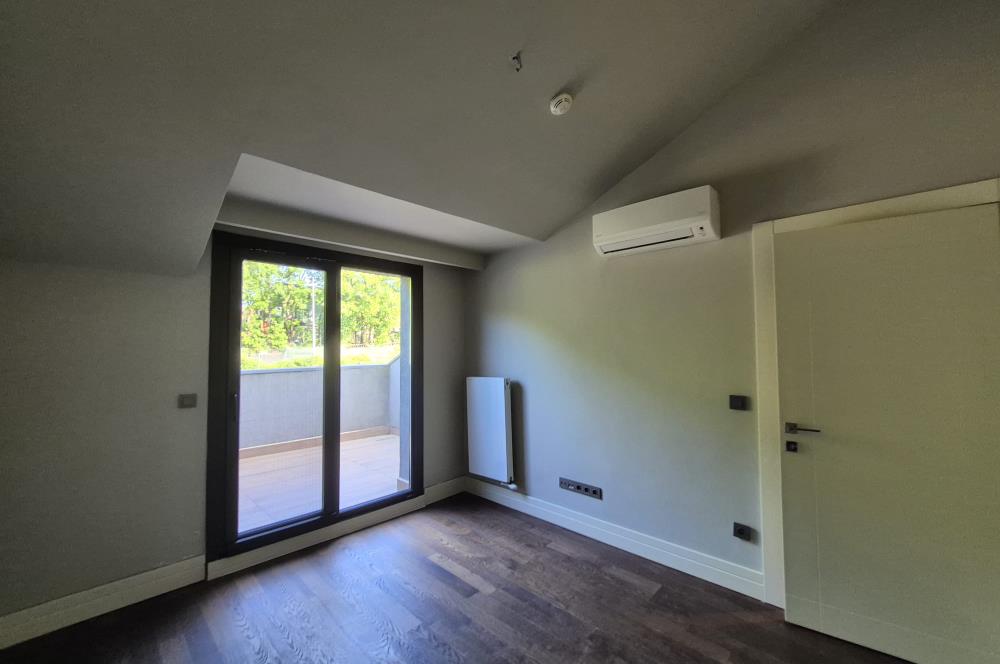 Terrace Vadi Sitesi'nde Kiralık 3+1 Çatı Dubleksi