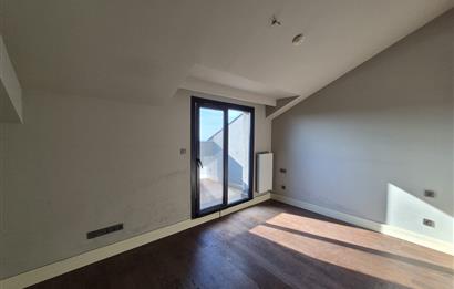 Terrace Vadi Sitesi'nde Kiralık 3+1 Çatı Dubleksi