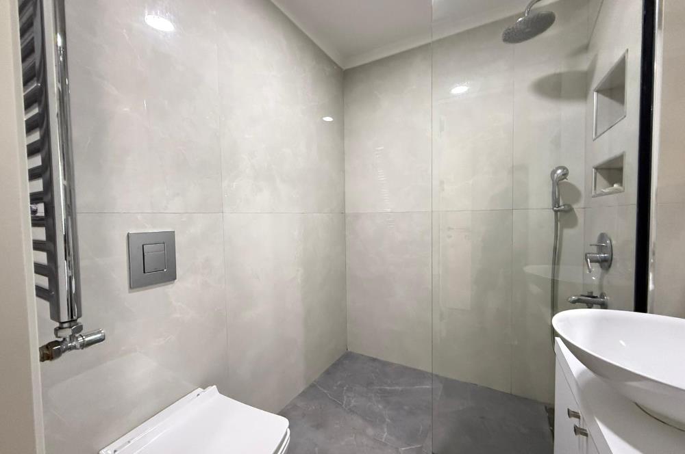 GÖKMAHAL SİTESİNDE METRO YANI BAŞINDA MODERN TASARIM 2+1 ARA KAT