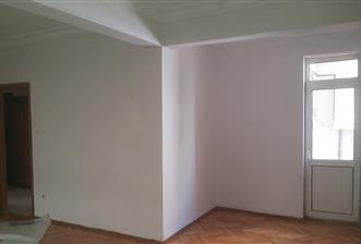 KOŞUYOLU BARBAROS SAKA SOKAKDA 1.KAT POSİZYONUNDA BALKONLU ALTINDA DAİRE VAR - 1 - 34325