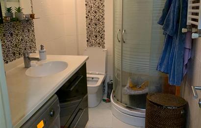 ACIBADEM GÜVENLİKLİ SİTE İÇİNDE MERKEZİ LOKASYONDA SATILIK 3+1 ARA KAT DAİRE