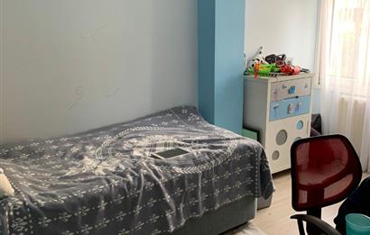 ACIBADEM GÜVENLİKLİ SİTE İÇİNDE MERKEZİ LOKASYONDA SATILIK 3+1 ARA KAT DAİRE