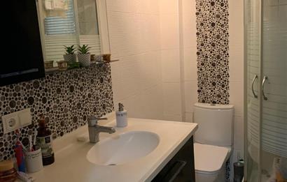 ACIBADEM GÜVENLİKLİ SİTE İÇİNDE MERKEZİ LOKASYONDA SATILIK 3+1 ARA KAT DAİRE
