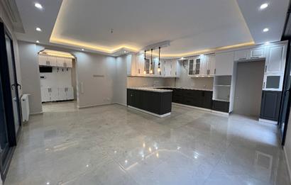 Bornova Atatürk Mahallesinde Şömineli, Jakuzili, 5+2 Villa
