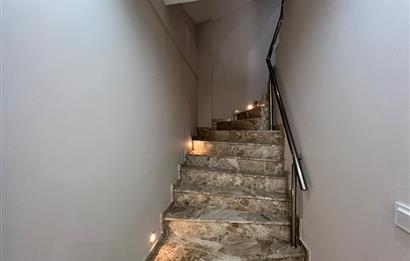 Bornova Atatürk Mahallesinde Şömineli, Jakuzili, 5+2 Villa