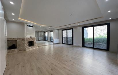 Bornova Atatürk Mahallesinde Şömineli, Jakuzili, 5+2 Villa