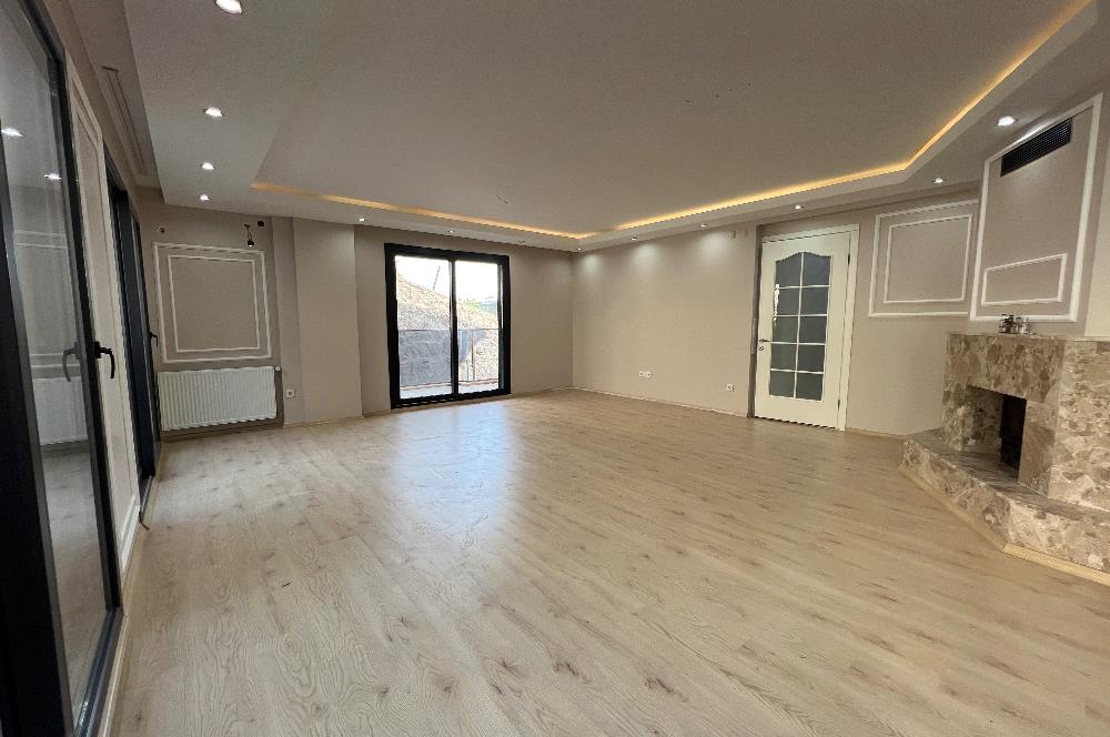 Bornova Atatürk Mahallesinde Şömineli, Jakuzili, 5+2 Villa