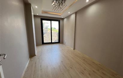 Bornova Atatürk Mahallesinde Şömineli, Jakuzili, 5+2 Villa