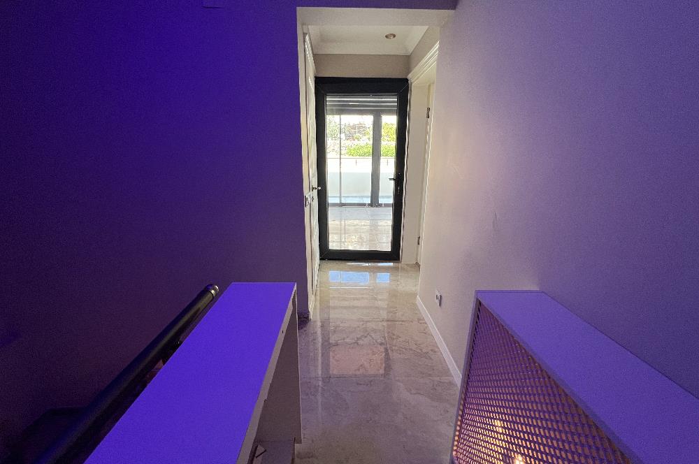 Bornova Atatürk Mahallesinde Şömineli, Jakuzili, 5+2 Villa