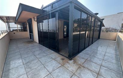 Bornova Atatürk Mahallesinde Şömineli, Jakuzili, 5+2 Villa