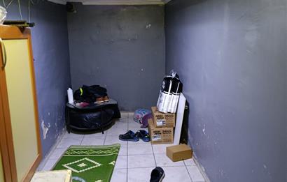 FATİH KARAGÜMRÜKTE SATILIK DEPOLU DÜKKAN ​