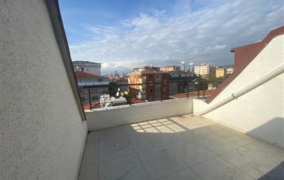 MALTEPE BAĞLARBAŞINDA SATILIK 3+1 DENİZ MANZARALI ÜST DUBLEX