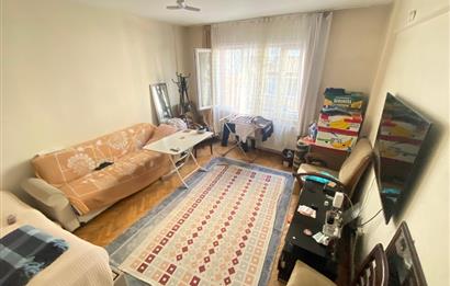 FATİH KARAGÜMRÜKTE SATILIK GENİŞ 2+1 DAİRE