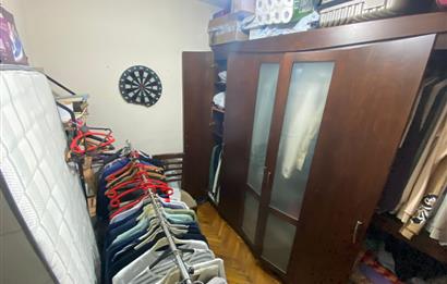 FATİH KARAGÜMRÜKTE SATILIK GENİŞ 2+1 DAİRE