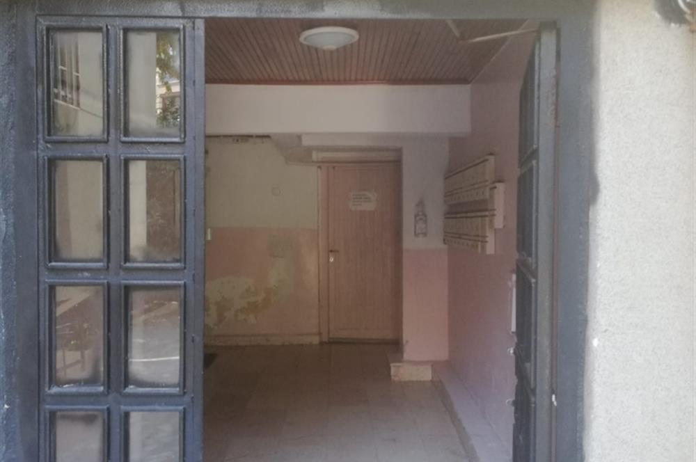Ataşehir İnönü Mah. Özlem Sitesinde Satılık 2+1 Yatırımlık Daire