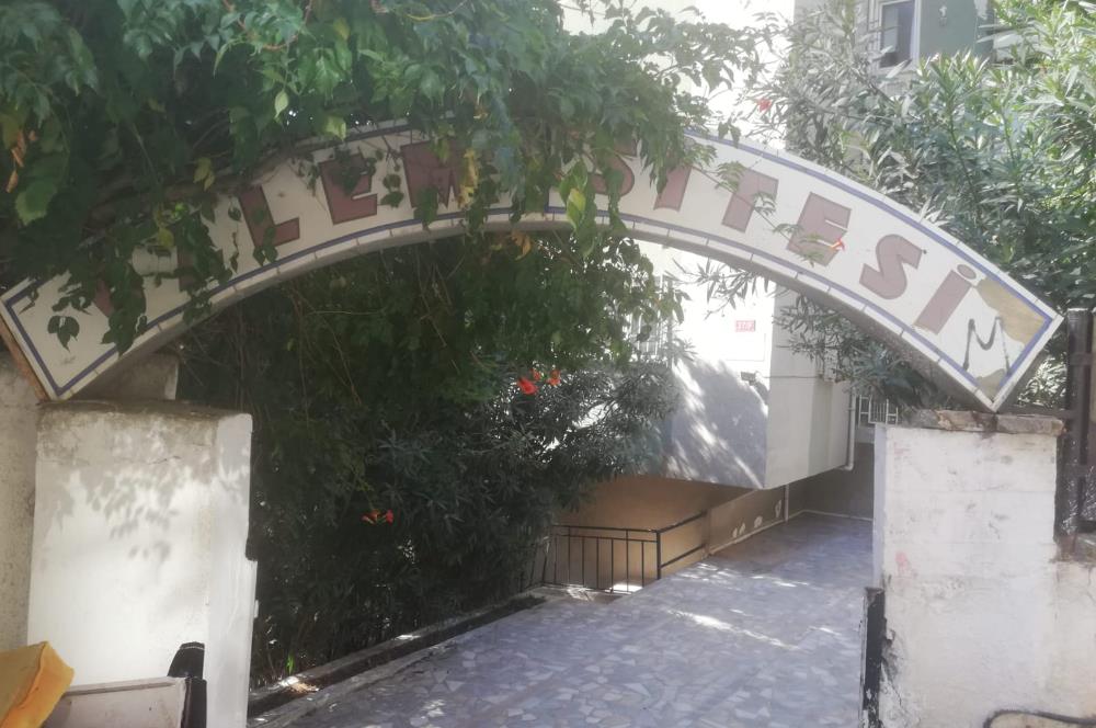 Ataşehir İnönü Mah. Özlem Sitesinde Satılık 2+1 Yatırımlık Daire