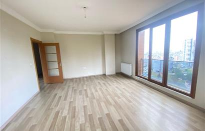 KARTAL HÜRRİYETTE İSKANLI OTOPARKLI SATILIK BOŞ 2+1 DAİRE