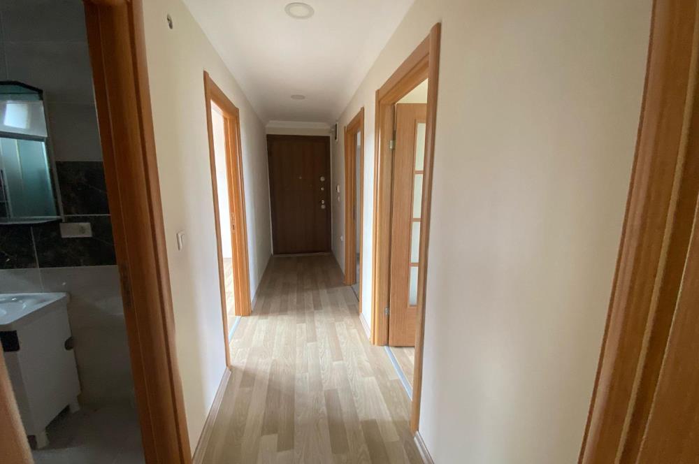 KARTAL HÜRRİYETTE İSKANLI OTOPARKLI SATILIK BOŞ 2+1 DAİRE