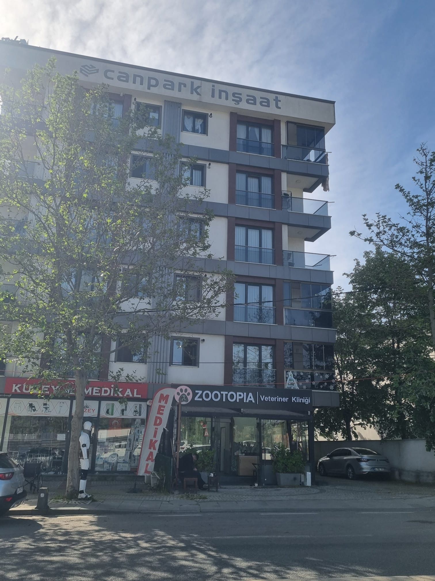 ÇEKMEKÖY EKŞİOĞLU MAHALLESİNDE SATILIK 2+1 İSKANLI ARA KAT DAİRE
