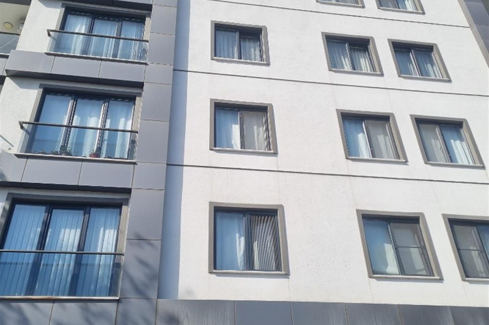 ÇEKMEKÖY EKŞİOĞLU MAHALLESİNDE SATILIK 2+1 İSKANLI ARA KAT DAİRE