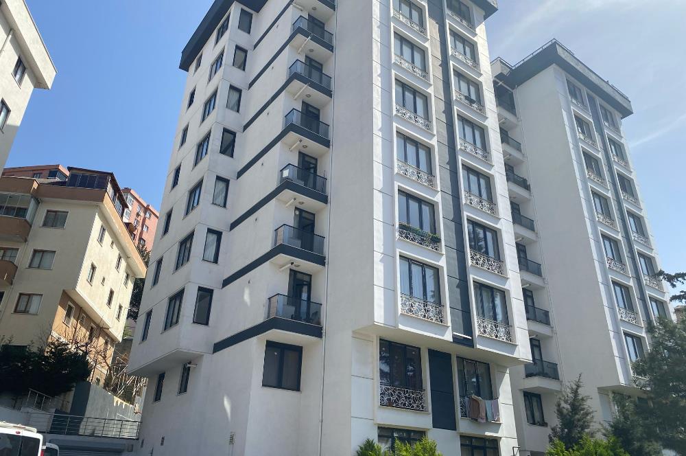 KARTAL HÜRRİYETTE BUTİK SİTEDE İSKANLI SATILIK BOŞ 3+1 DAİRE