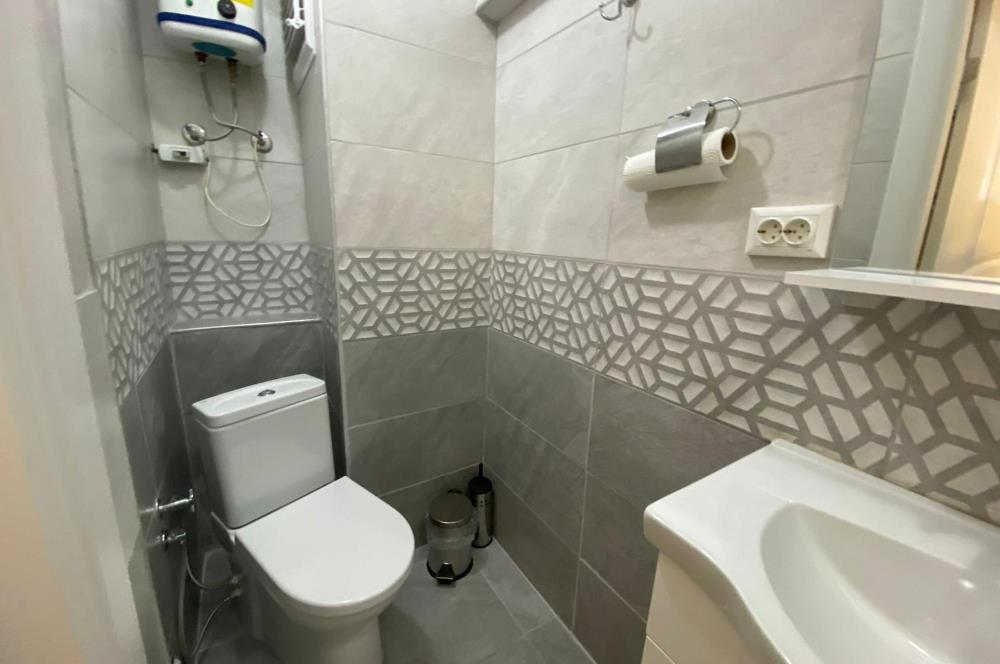 Şişli Osmanbey Metro Çıkışında, Cadde Cepheli, Yenilenmiş Ofis