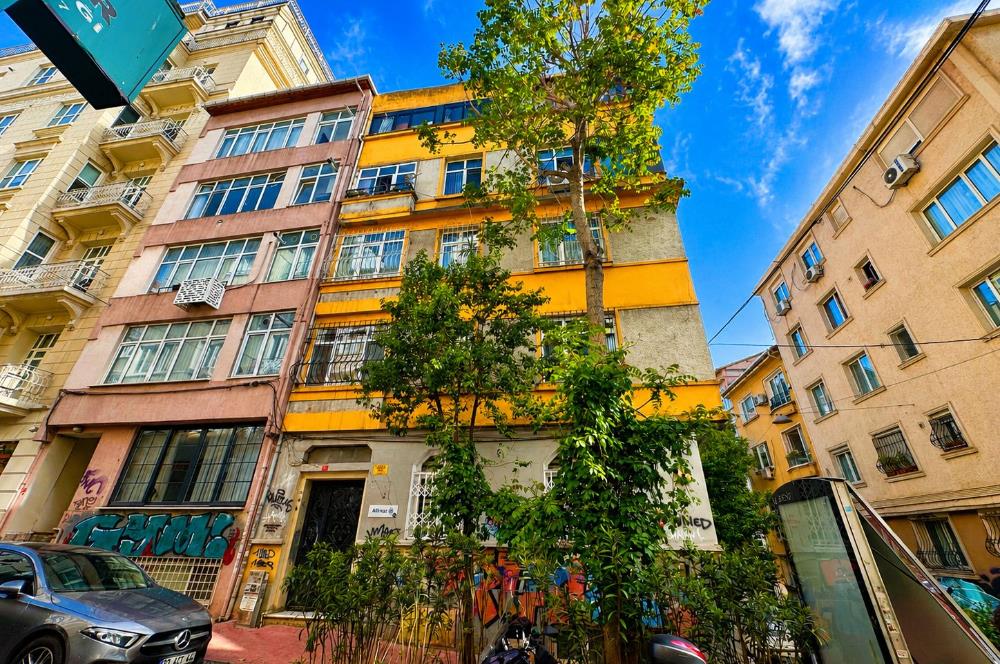 CİHANGİR BAKRAÇ SOKAK İÇİ SIFIR 100M2 2+1 13,5 YIL AMORTİSMANLI