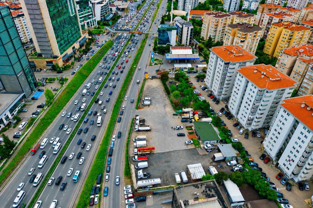 MALTEPE E-5 CEPHELİ 3,500M2 PRESTİJLİ TİCARİ ALAN KİRALIK İŞYERİ