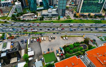 MALTEPE E-5 CEPHELİ 4.000M2 PRESTİJLİ TİCARİ ALAN KİRALIK ARSA