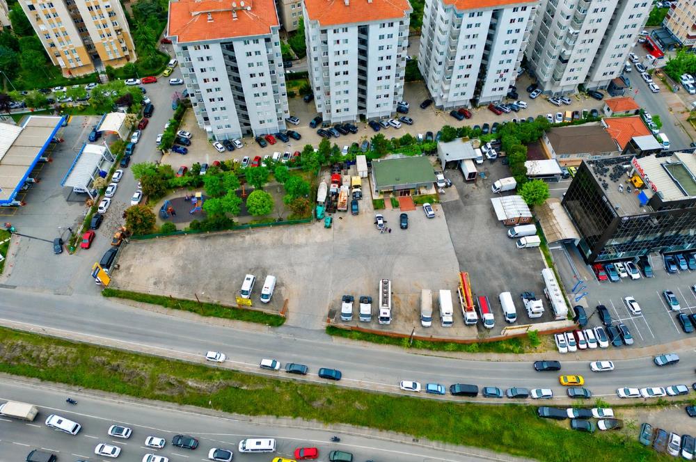 MALTEPE E-5 CEPHELİ 3,500M2 PRESTİJLİ TİCARİ ALAN KİRALIK İŞYERİ