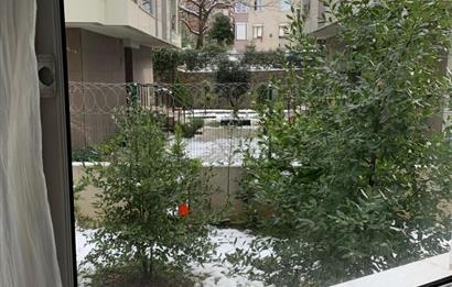 ACIBADEM GÜVENLİKLİ SİTE İÇİNDE MERKEZİ LOKASYONDA SATILIK 3+1 ARA KAT DAİRE