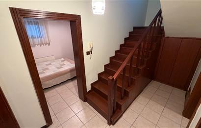Güller Vadisi'nde Köşe Konumda Şerefiyeli Geniş Bahçeli Villa