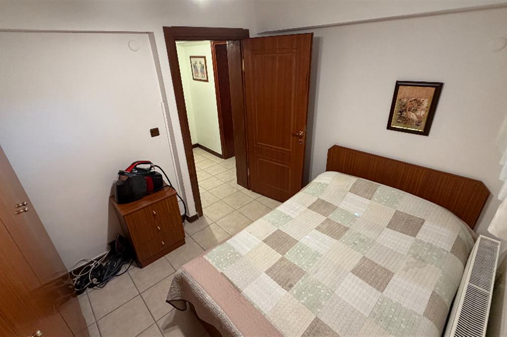 Güller Vadisi'nde Köşe Konumda Şerefiyeli Geniş Bahçeli Villa