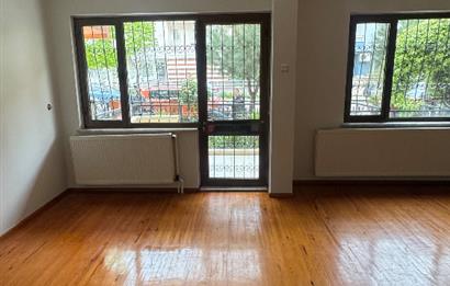 Cumhuriyet mahallesinde geniş cadde üzerinde kiralık daire