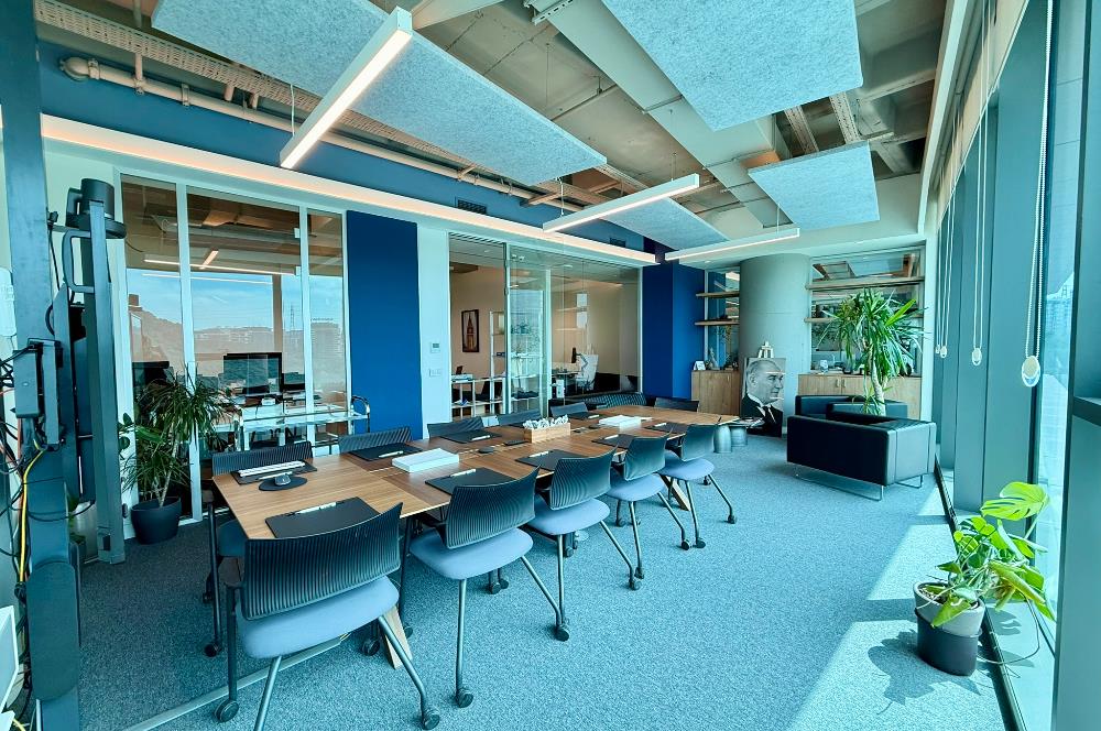 Vadistanbul Kiralık Ofis 450m2 +36m2 Teraslı Dekorasyonlu Maslak