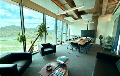 Vadistanbul Kiralık Ofis 450m2 +36m2 Teraslı Dekorasyonlu Maslak