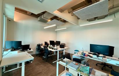 Vadistanbul Kiralık Ofis 450m2 +36m2 Teraslı Dekorasyonlu Maslak