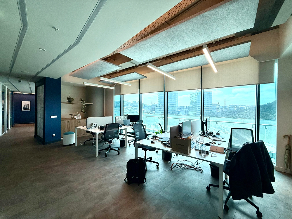Vadistanbul Kiralık Ofis 450m2 +36m2 Teraslı Dekorasyonlu Maslak