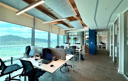 Vadistanbul Kiralık Ofis 450m2 +36m2 Teraslı Dekorasyonlu Maslak