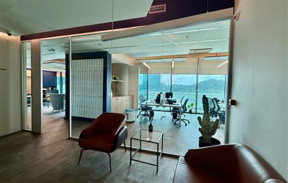 Vadistanbul Kiralık Ofis 450m2 +36m2 Teraslı Dekorasyonlu Maslak