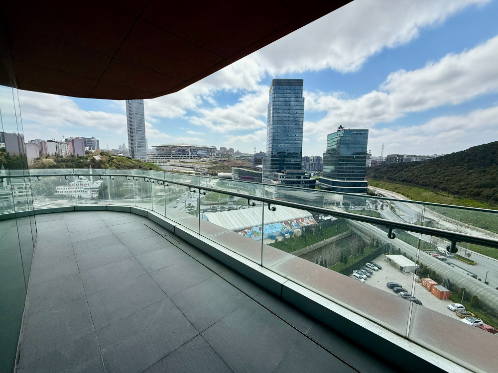 Vadistanbul Kiralık Ofis 450m2 +36m2 Teraslı Dekorasyonlu Maslak