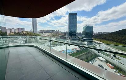 Vadistanbul Kiralık Ofis 450m2 +36m2 Teraslı Dekorasyonlu Maslak