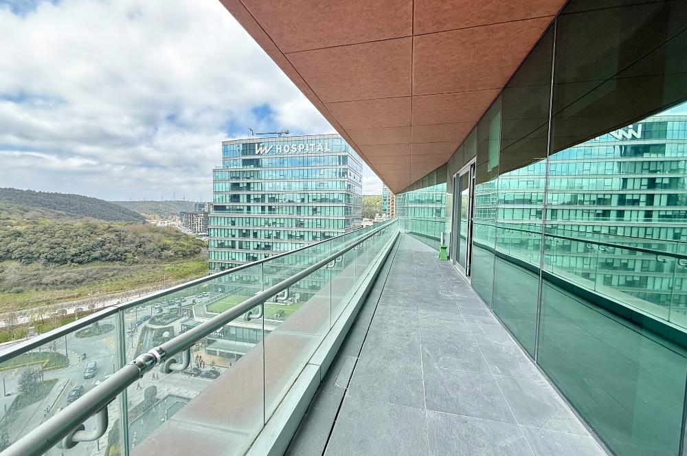 Vadistanbul Kiralık Ofis 450m2 +36m2 Teraslı Dekorasyonlu Maslak