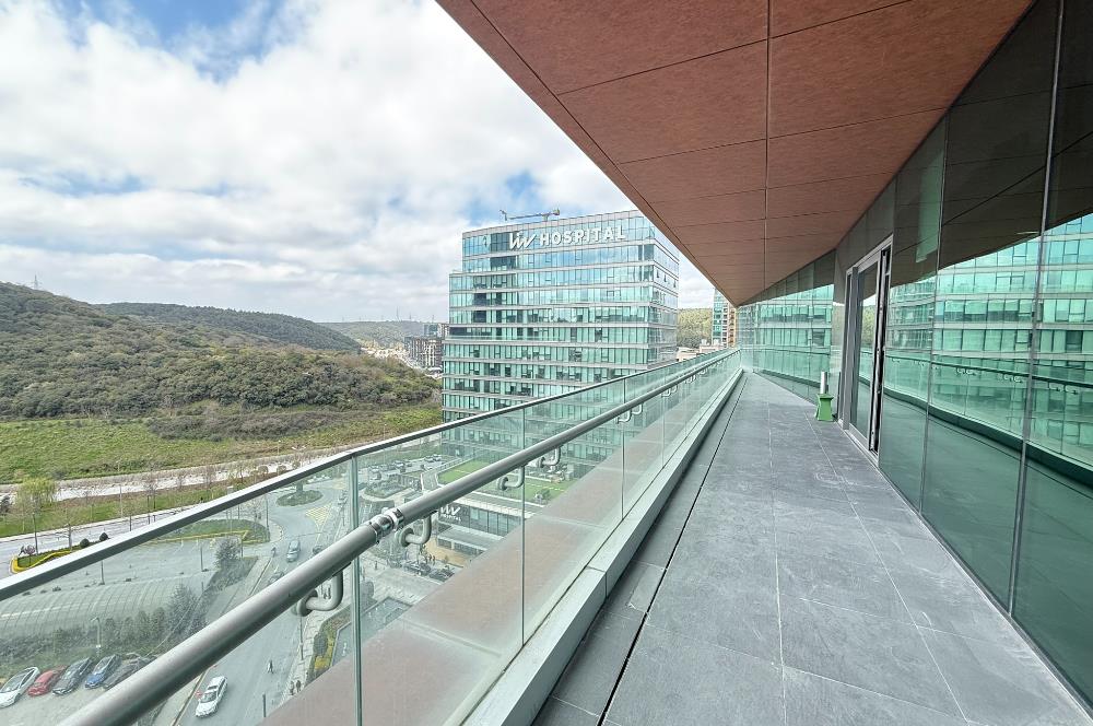 Vadistanbul Kiralık Ofis 450m2 +36m2 Teraslı Dekorasyonlu Maslak