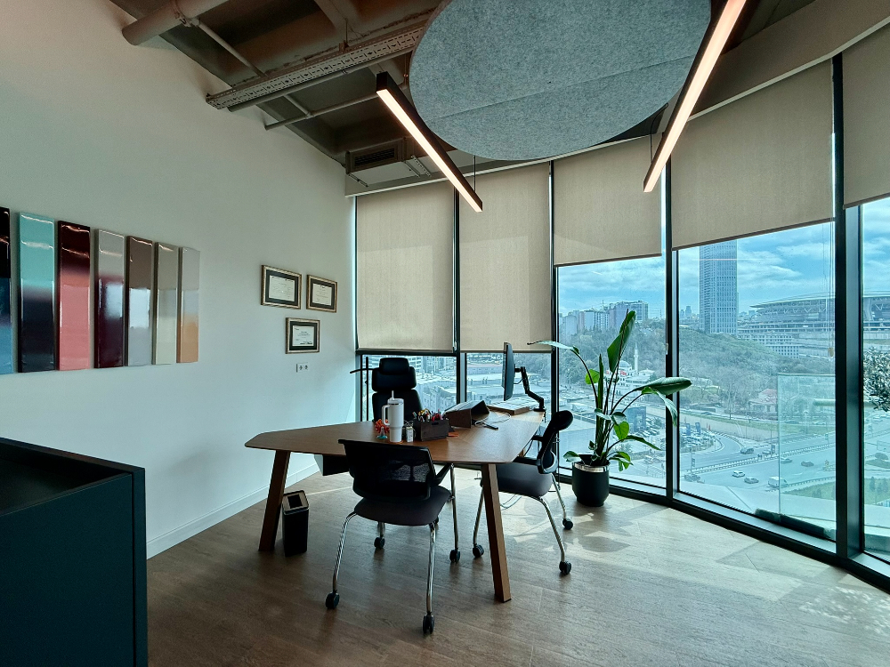 Vadistanbul Kiralık Ofis 450m2 +36m2 Teraslı Dekorasyonlu Maslak