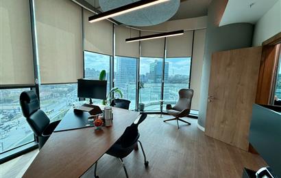 Vadistanbul Kiralık Ofis 450m2 +36m2 Teraslı Dekorasyonlu Maslak