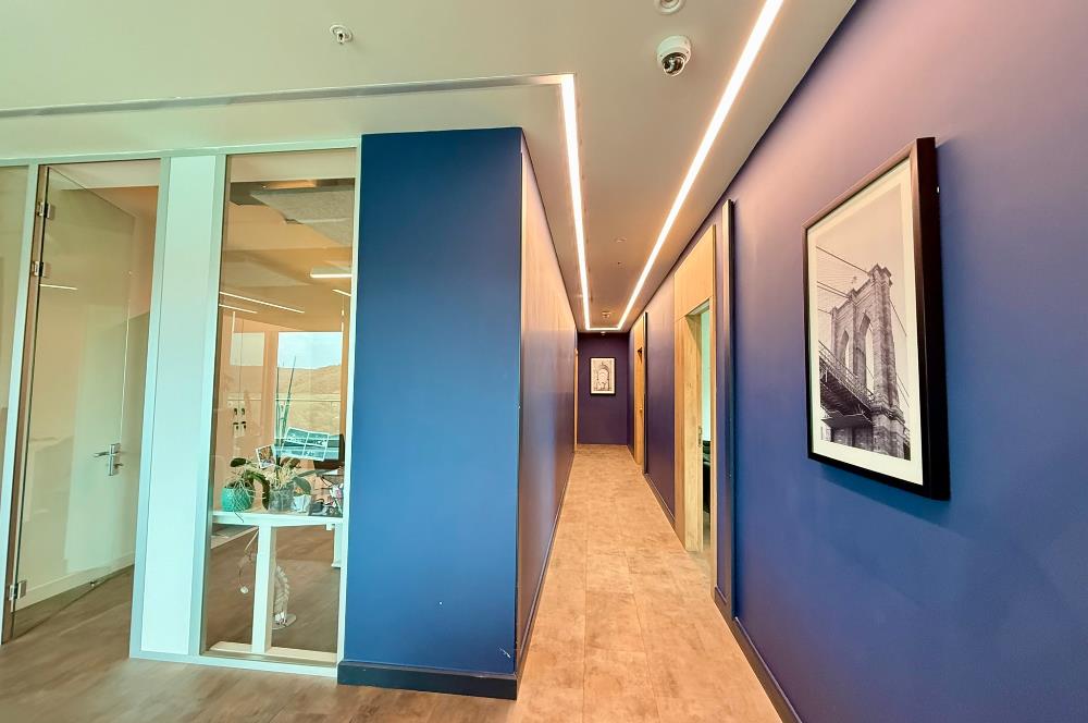 Vadistanbul Kiralık Ofis 450m2 +36m2 Teraslı Dekorasyonlu Maslak