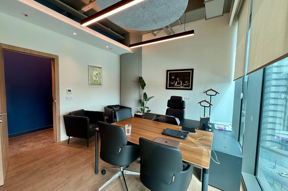 Vadistanbul Kiralık Ofis 450m2 +36m2 Teraslı Dekorasyonlu Maslak
